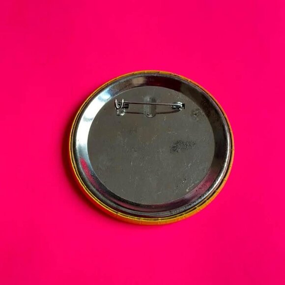 Vintage 1980s’ Walt Disney World Minnie Mouse Pinback Button Souvenir - Picture 2 of 3